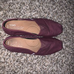 Maroon Toms original
